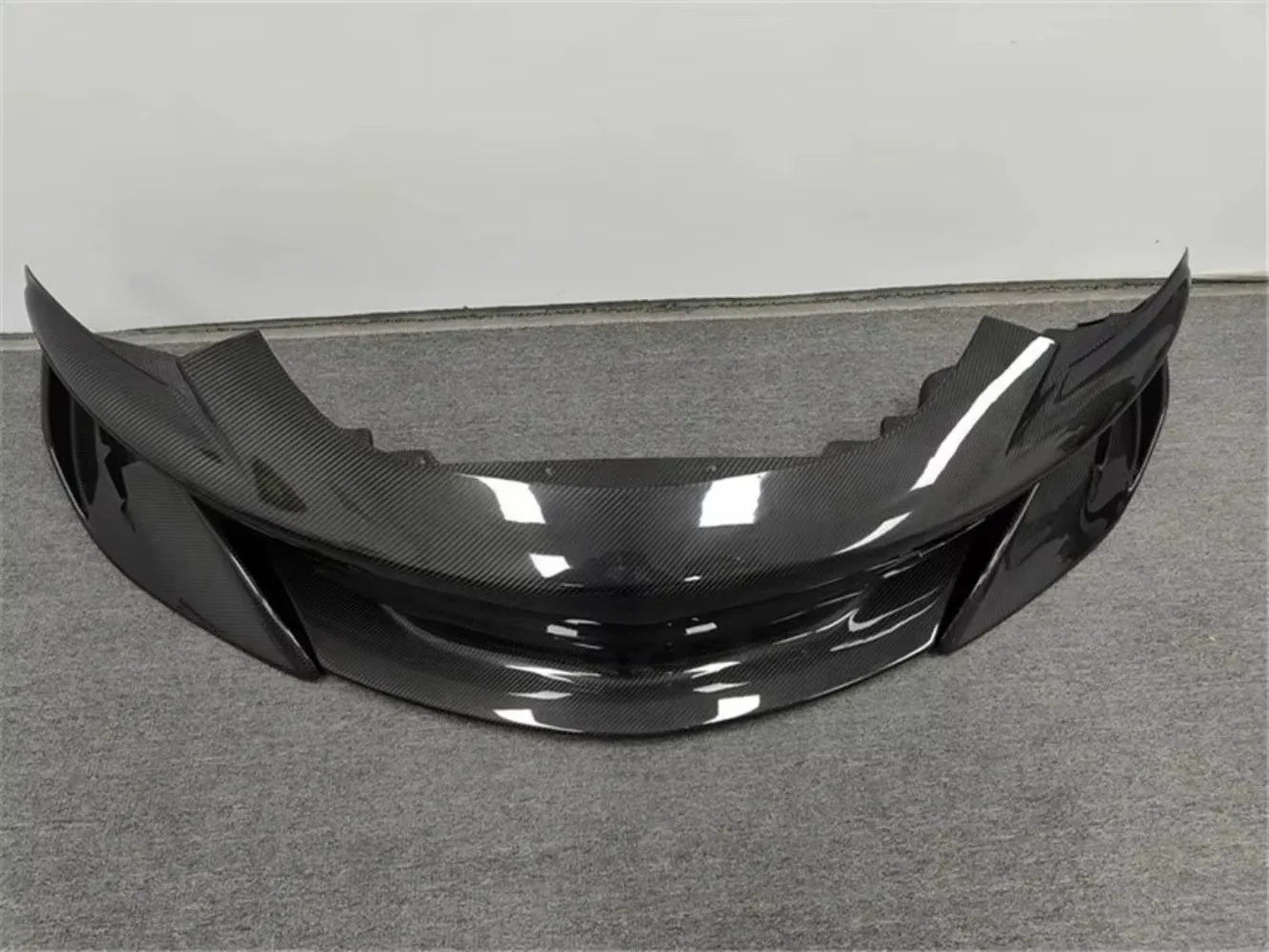 High Quality Fast Delivery Whole Sale Price Dry Carbon Fiber 600LT Front Bumper Lip Body Kits for  540-570S
